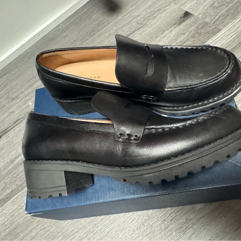 Cole Haan women’s Black Leather Loafers - never worn out ! NEW